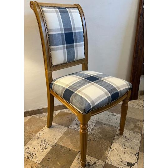 egyedi kockas etkezoszek klasszikus elegans tolgy tomorfa luxus polgari butor egyedi gyartas.jpg